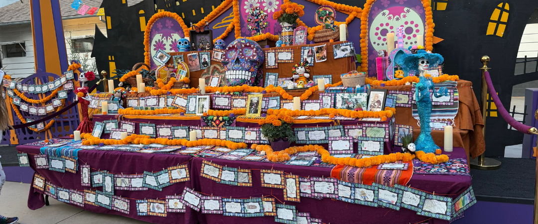 Dia De Los Muertos Ofrenda
